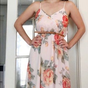 Emmelee for Francesca’s Floral Dress size med